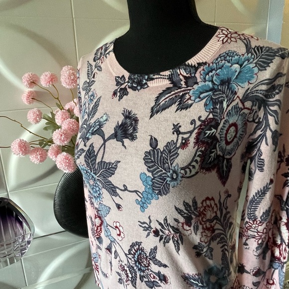 Loft Women's Light Pink Floral & Paisley Cotton Sweater Size Small Petite - Picture 2 of 6